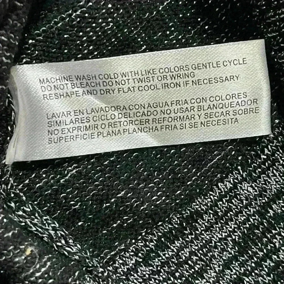 Carolyn Taylor Embellished Sweater Size L Gray Long Sleeve Turtleneck - Picture 8 of 9